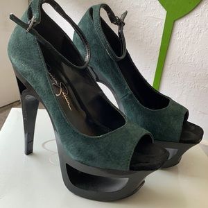 Jessica Simpson Beckery Maya Nubuck pump. Size 5.5. Sea Green. Peep toe.